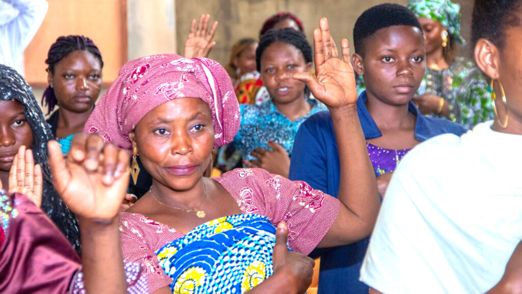 Le cancer du sein peut être évité : Association Amis SOLIDAIRES (2AS), ONG Wedia, Clinique Médicale du Campus FINALO (CMCF)