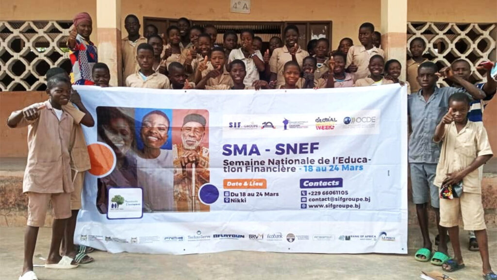 Semaine Mondiale de l’Argent et Semaine Nationale de l’Éducation Financière à Nikki : Une mobilisation réussie pour l’avenir financier des jeunes